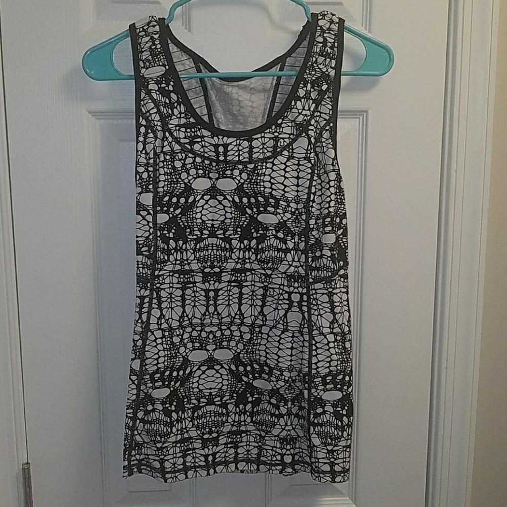 Lululemon workout tank
